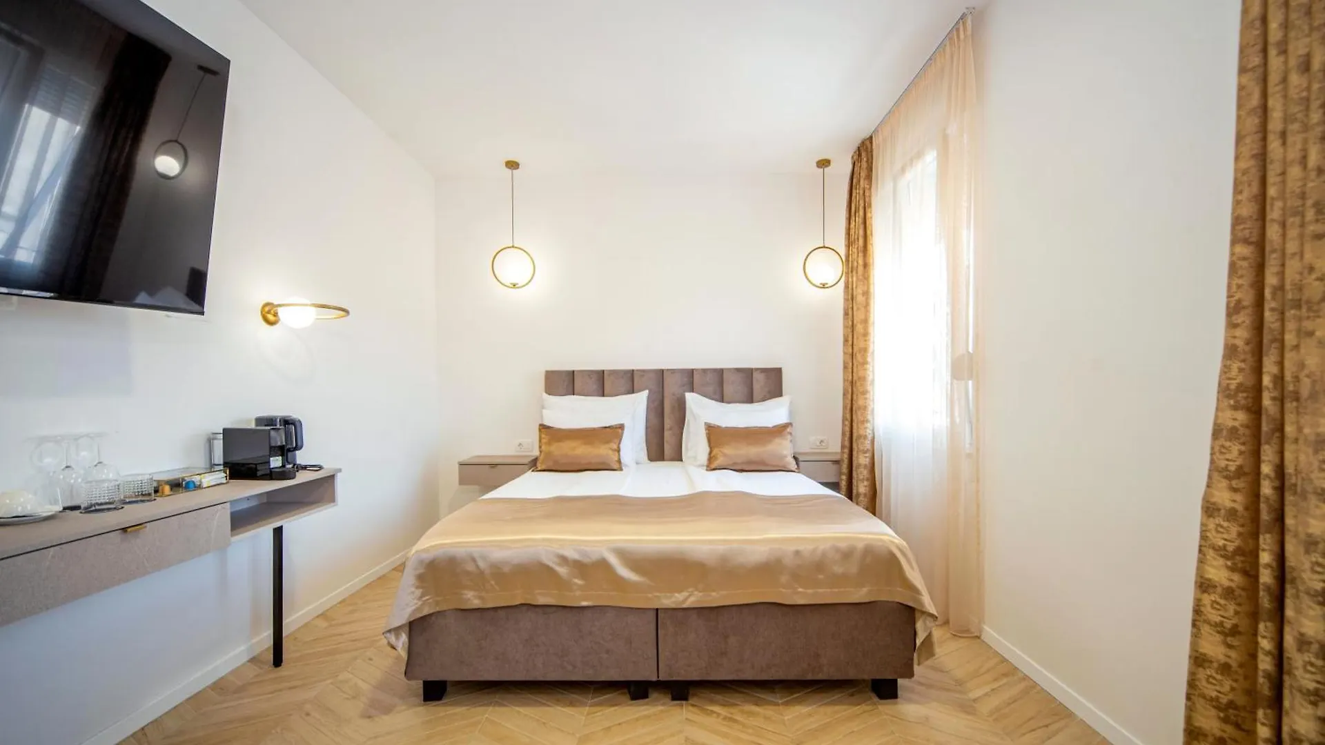 Mariani Luxury Rooms In Center Σπλιτ 0*,